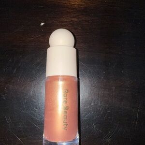 Rare Beauty Liquid Highlighter - flaunt